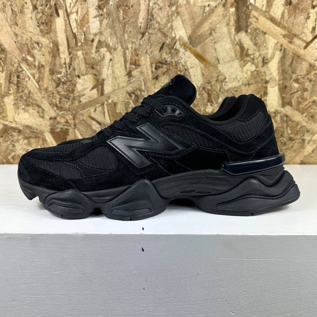 New Balance 9060 - Blk/Blk