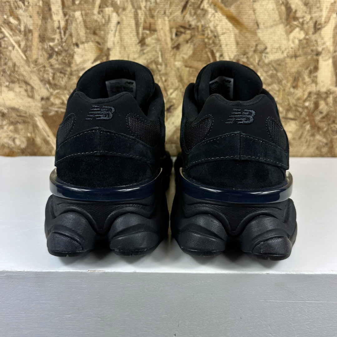 New Balance 9060 - Blk/Blk