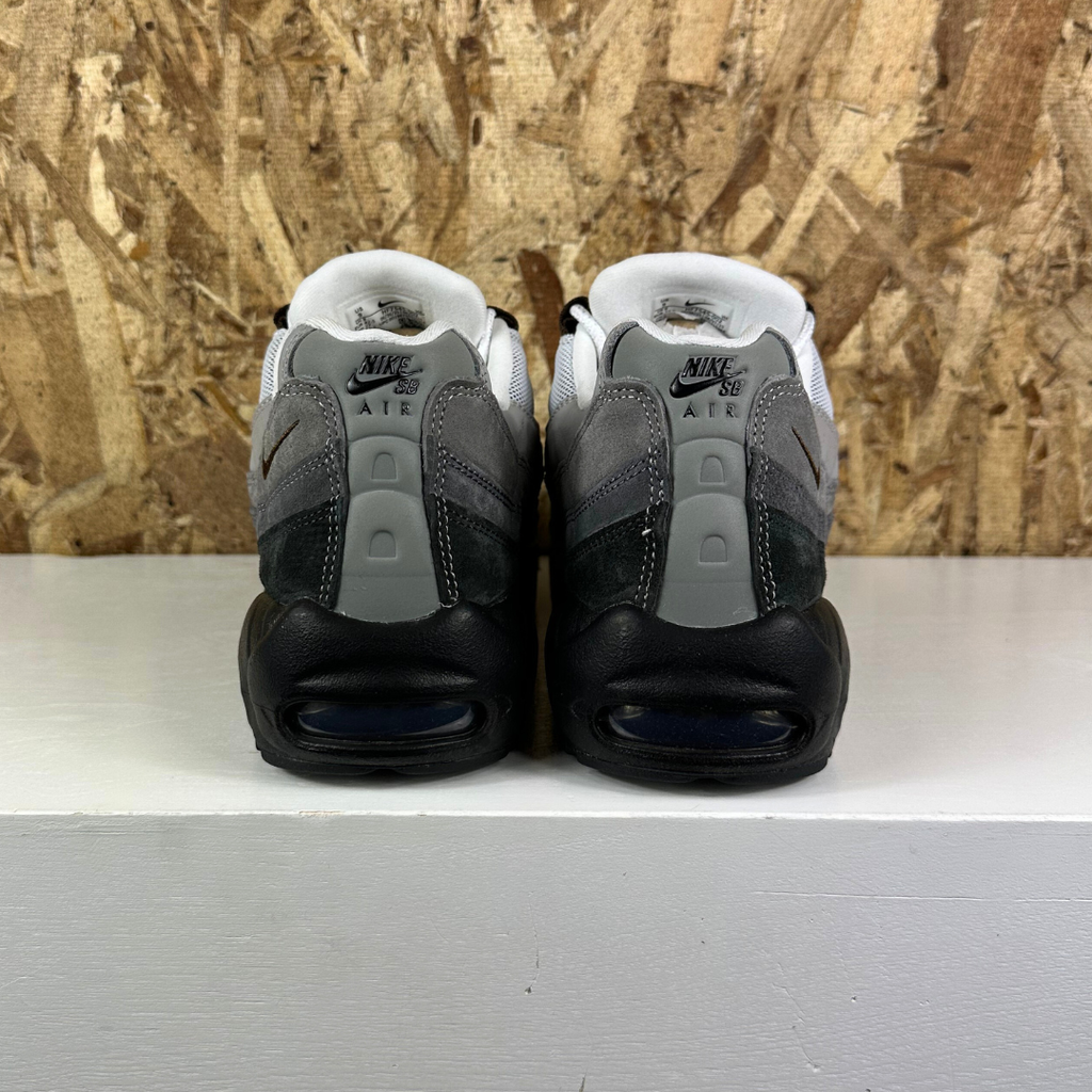 Nike SB Air Max 95 - Black/Cacao Brown – Pharmacy Boardshop