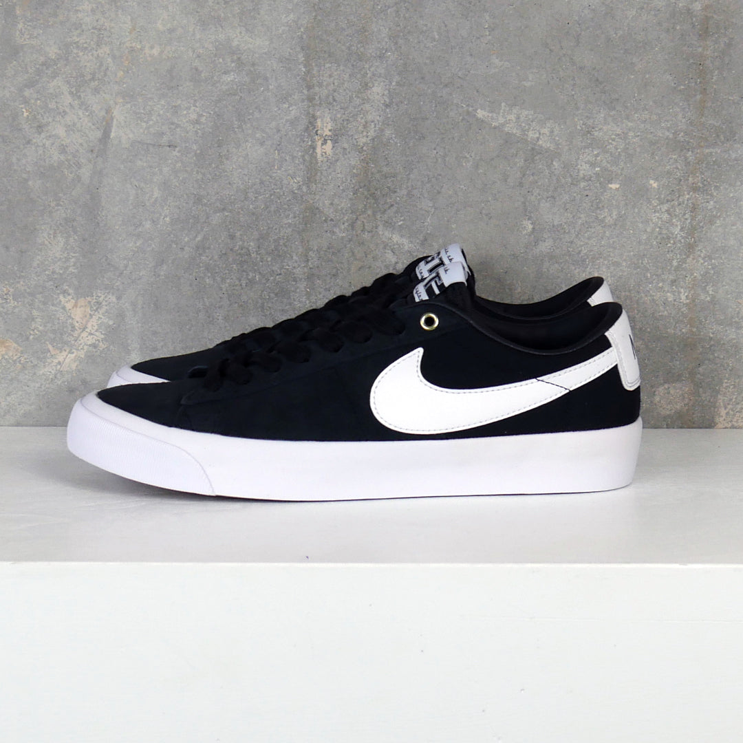 Blazer Low Pro GT Black/White