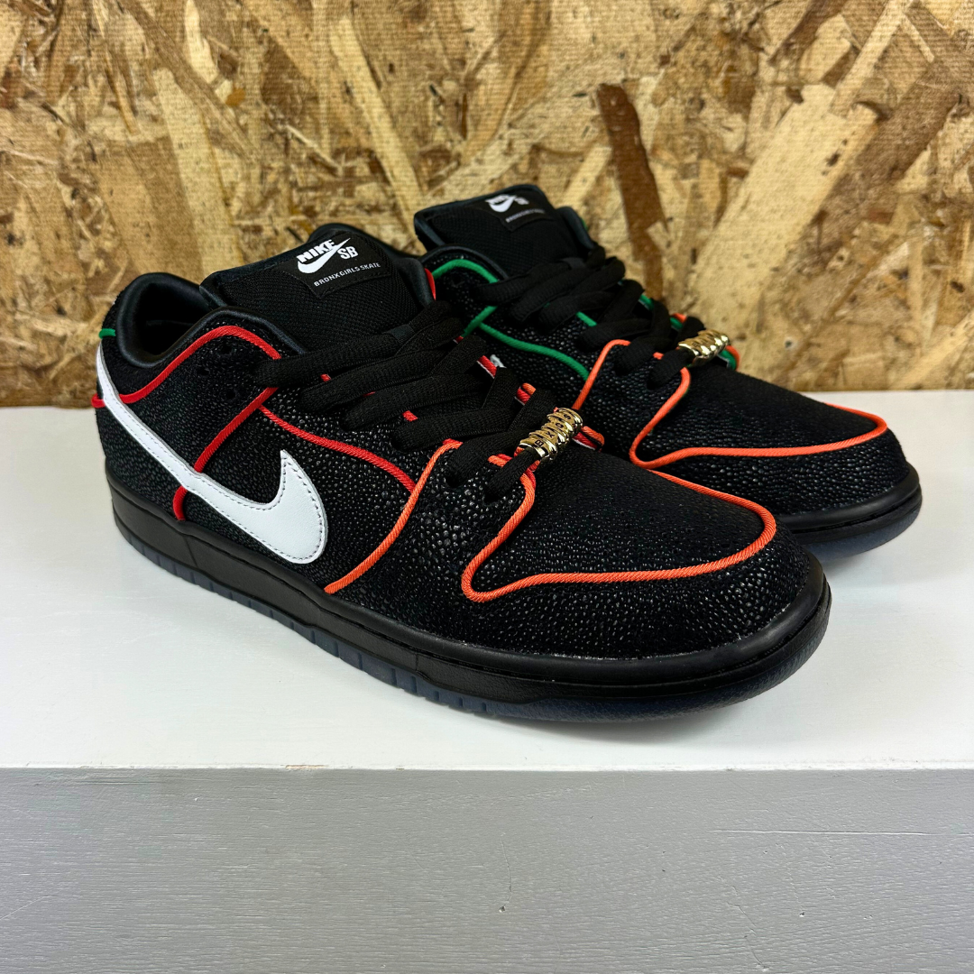 Nike SB Dunk Low Pro QS - Bronx Girls Skate
