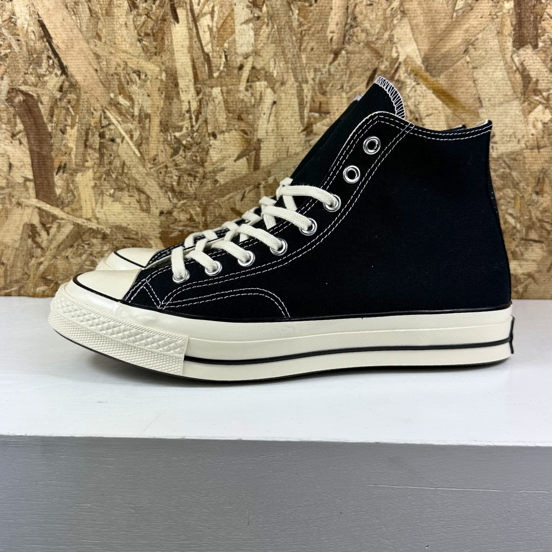 Chuck 70 Hi - Black/White