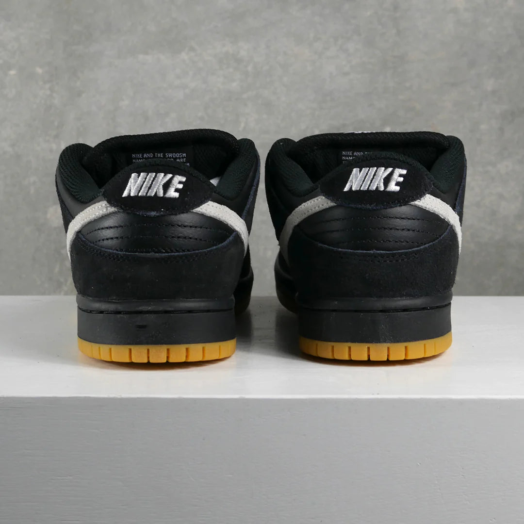 Nike SB Dunk Low Pro - Black/White/Gum