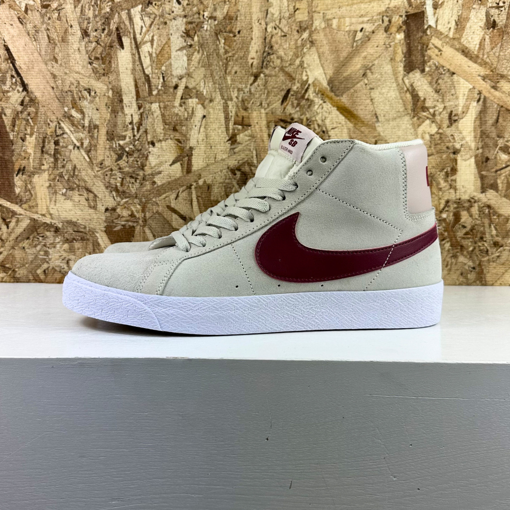 Blazer Mid - Ivory/Noble Red