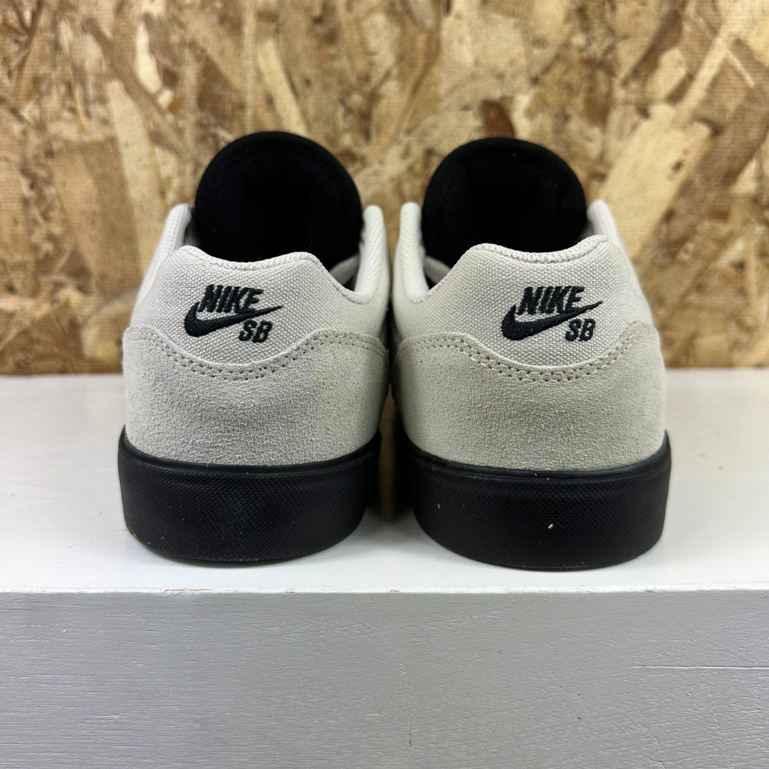 Nike SB Malor 104