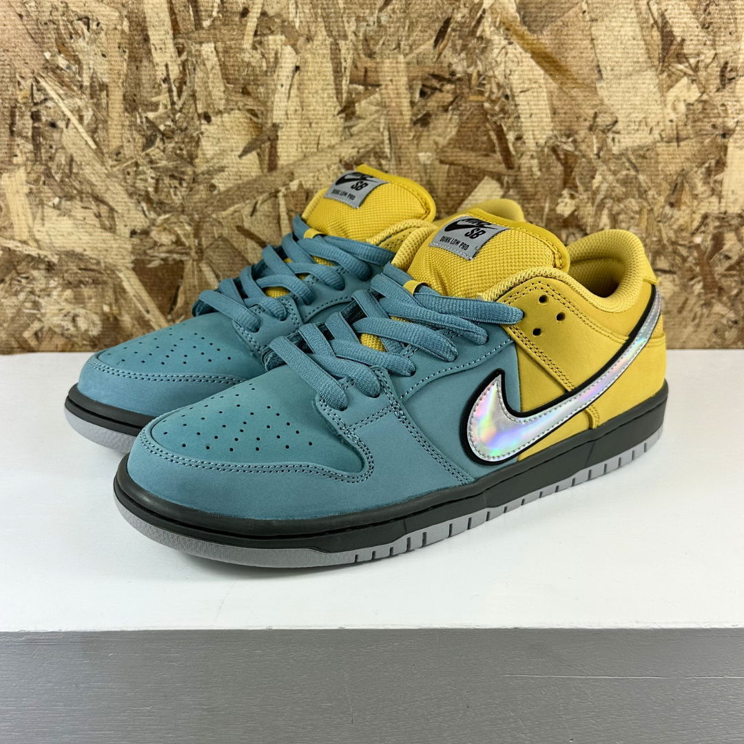 Nike SB Dunk Low Pro 700