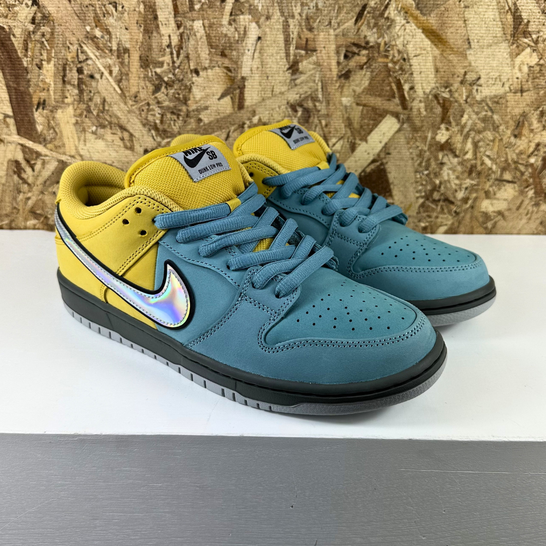 Nike SB Dunk Low Pro 700