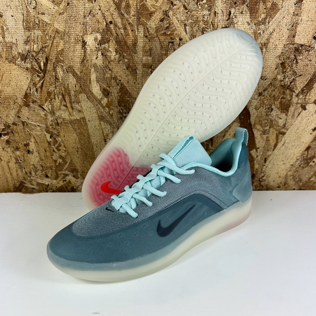 Nike SB Nyjah 4 - Glacier Blue/Black