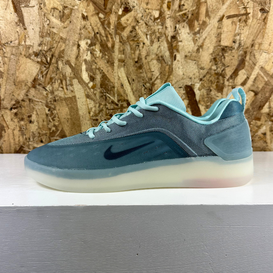 Nike SB Nyjah 4 - Glacier Blue/Black