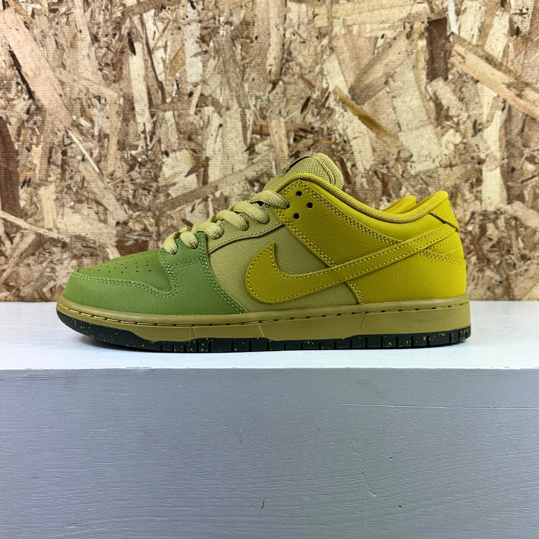 Nike SB Dunk Low Pro WC - Saffron Quartz
