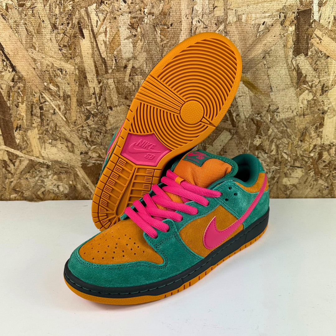 Nike SB Dunk Low Pro - Green Noise/Watermelon