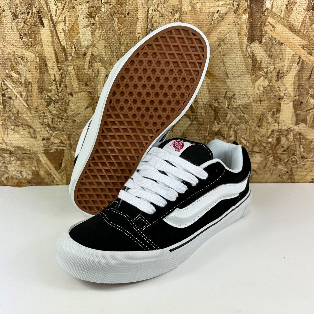 Knu School - Blk/Wht