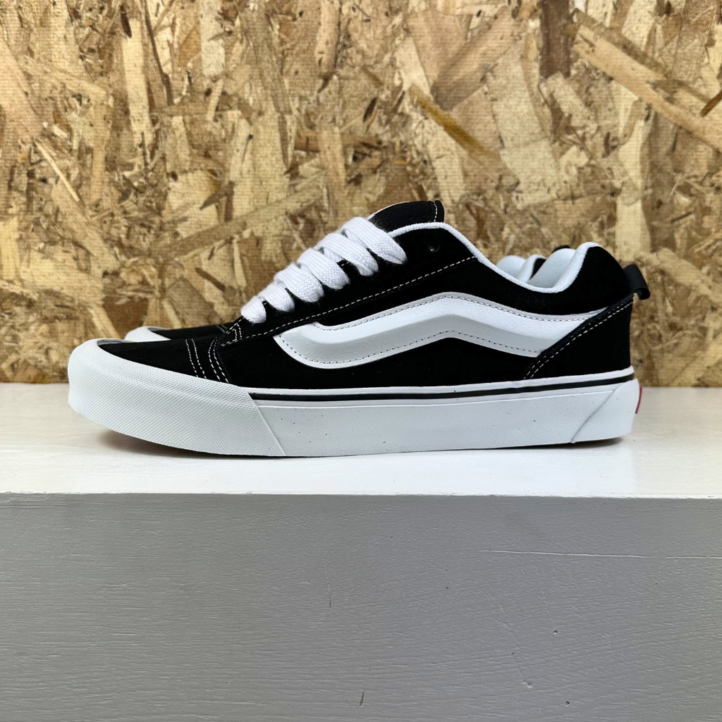 Knu School - Blk/Wht