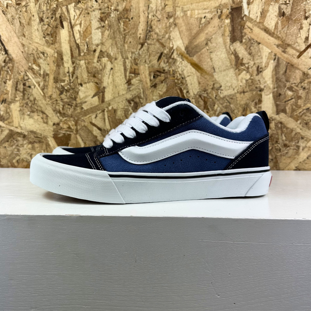 Knu School - Navy/Wht
