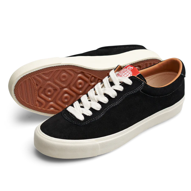 Last Resort AB VM001 Suede Lo Skate Shoes (Black/White) | Pharmacy 